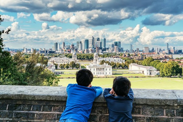 How to book a guided walking tour exploring the history of London's royal parks?