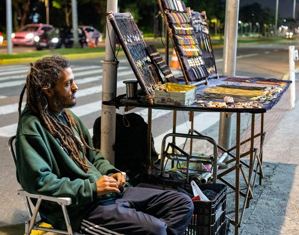 How to find the best local markets in Cardiff for artisanal goods?